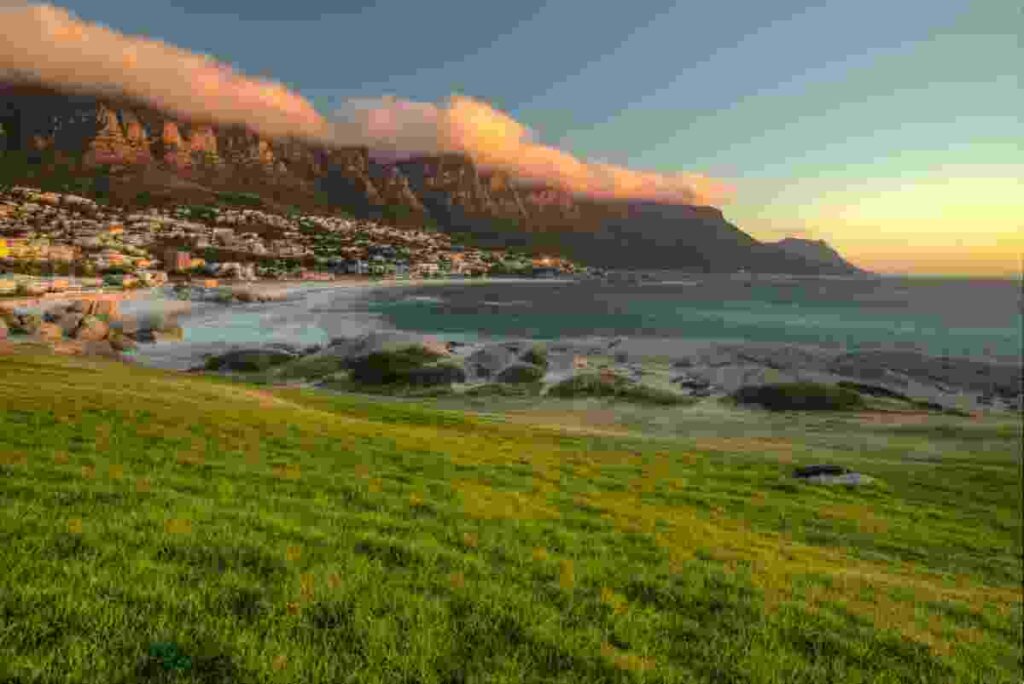 Maiden’s Cove beach and rocky Atlantic setting below the Twelve Apostles